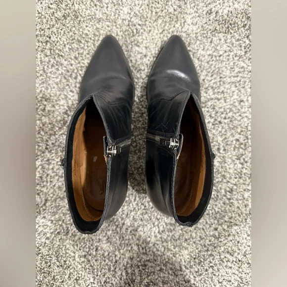 Frye Jennifer Black Leather Ankle Booties, size 9.5 - Picture 9 of 16